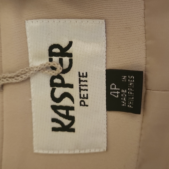 NWOT Kasper Women's Tan Button Front Blazer Size 4 - Picture 5 of 6